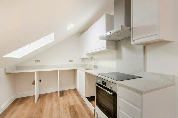 Studio To Rent In Headstone Road, Harrow, HA1