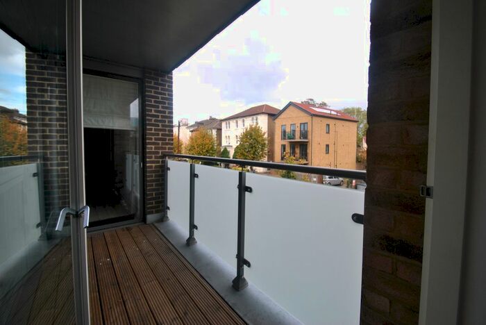 1 Bedroom Flat For Sale In Lennard Road, Croydon, CR0