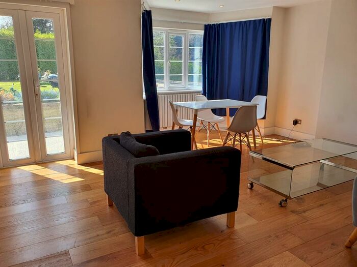 2 Bedroom Flat To Rent In Aylmer Road, East Finchley, N2