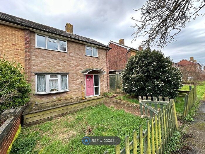 4 Bedroom End Of Terrace House To Rent In Paddock Road, Basingstoke, RG22