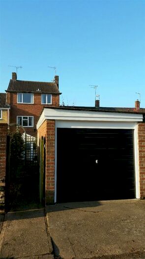 4 Bedroom House To Rent In Long John, Hemel Hempstead, HP3
