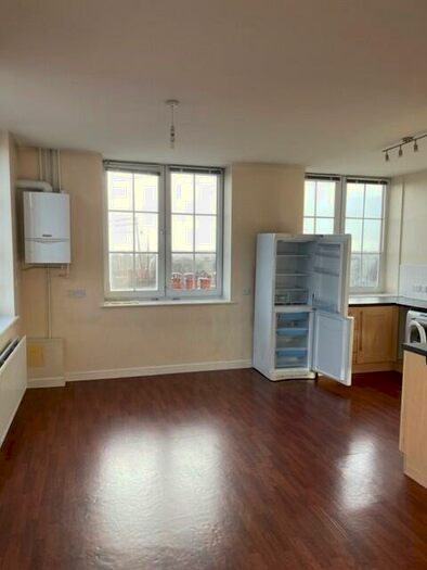 2 Bedroom Flat To Rent In Stimpson Avenue, Northampton, Northamptonshire, NN1