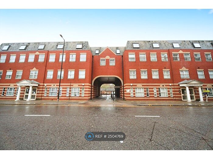 2 Bedroom Flat To Rent In Mill Street, Luton, LU1