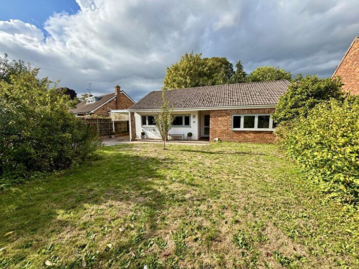 2 Bedroom Detached Bungalow For Sale In Arnewood Gardens, Yeovil, Somerset, BA20