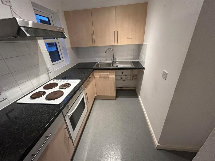 Studio To Rent In Chalice Way, Greenhithe, DA9