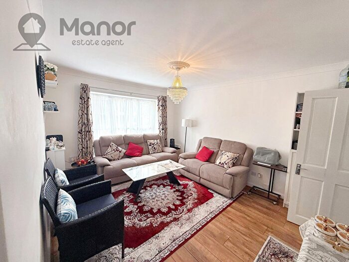 1 Bedroom Flat To Rent In Beehive Court, Beehive Lane, Gants Hill, IG1