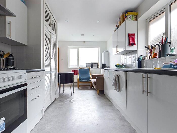 5 Bedroom Semi-Detached House To Rent In Wolverstone Drive, Brighton, BN1