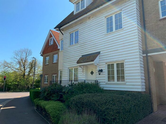 1 Bedroom Flat To Rent In Lakeside Avenue, Faversham, ME13