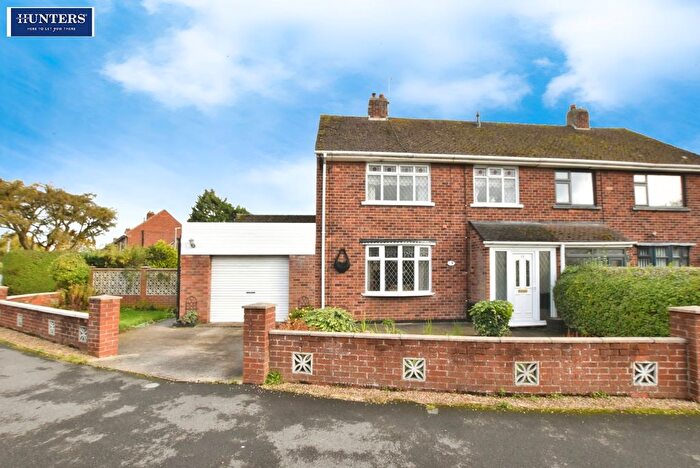 3 Bedroom Semi-Detached House For Sale In Laburnum Grove, Scunthorpe, DN16