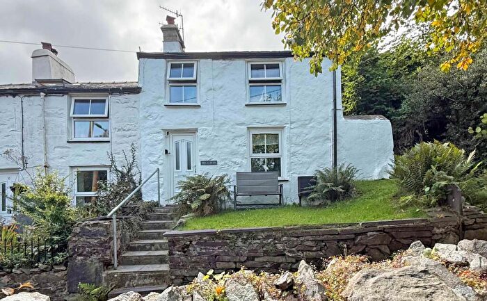 2 Bedroom End Of Terrace House For Sale In Rallt Goch, Llanberis, Caernarfon, Gwynedd, LL55