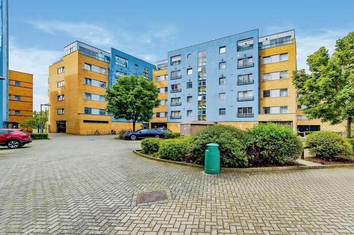 2 Bedroom Flat To Rent In Strand House, Merbury Close, Woolwich, Thamesmead, London, SE28