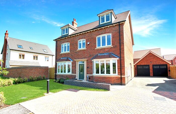 5 Bedroom Detached House For Sale In William Eccles Close, Houlton, Rugby, CV23