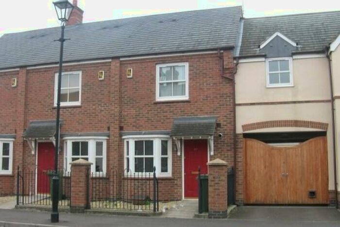 2 Bedroom Detached House To Rent In Fairford Leys, Aylesbury, HP19