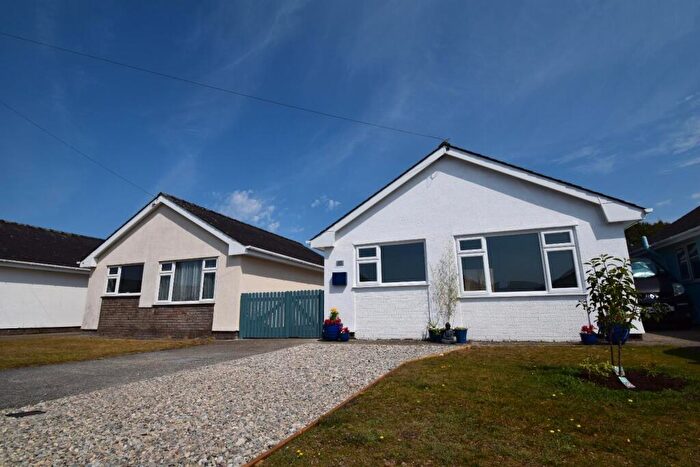 2 Bedroom Detached Bungalow For Sale In Cefn Y Gader, Morfa Bychan, Porthmadog, LL49