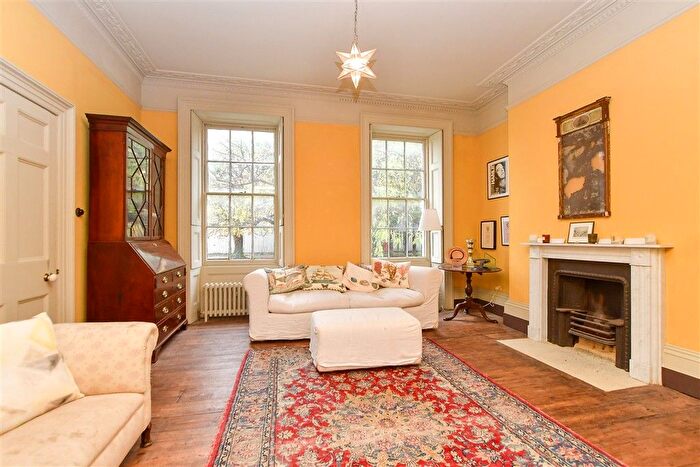 7 Bedroom Town House For Sale In Regency Close, Sheerness, Kent, ME12