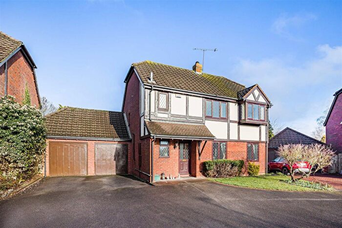 4 Bedroom Detached House For Sale In Bay Close, Earley, Reading, RG6