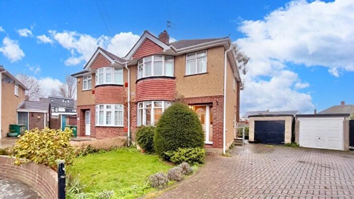 3 Bedroom Semi Detached House To Rent In Stanwell Gardens, Staines-Upon-Thames, TW19