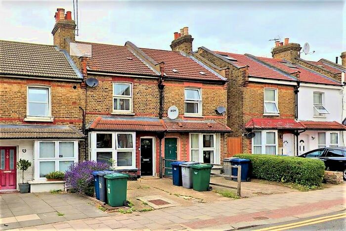 2 Bedroom End Of Terrace House To Rent In Colindale Avenue, Colindale, NW9