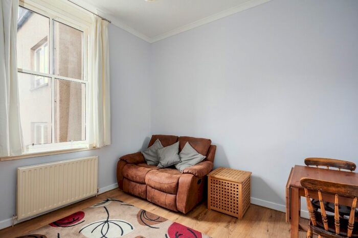 1 Bedroom Flat To Rent In Duncan Street, Newington, Edinburgh, EH9