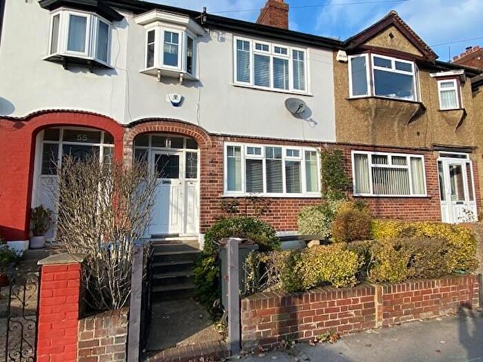 2 Bedroom Terraced House To Rent In Waverley Road, SE25