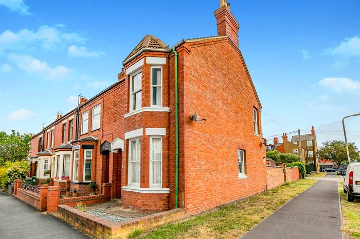 1 Bedroom Maisonette To Rent In Windsor Street, Wolverton, MK12