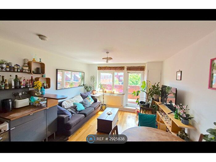 3 Bedroom Maisonette To Rent In Staveley Close, London, E9