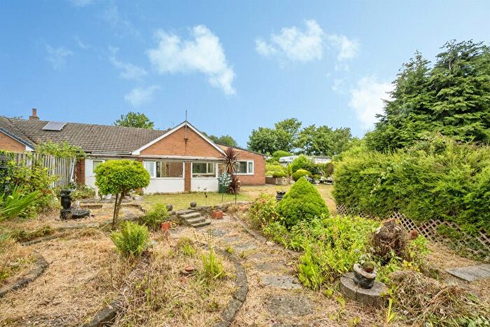 3 Bedroom Detached Bungalow For Sale In Holly Bush Drive, Thurnscoe, Rotherham, S63