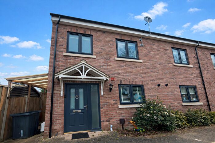 4 Bedroom House To Rent In Knights Way, Brentwood, CM13