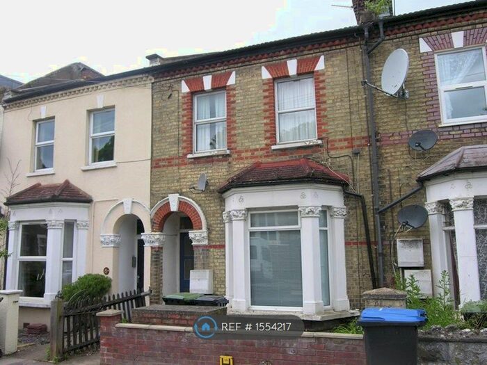 1 Bedroom Maisonette To Rent In Russell Road, London, N13