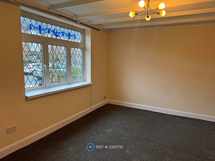 3 Bedroom End Of Terrace House To Rent In Anstridge Road, London, SE9