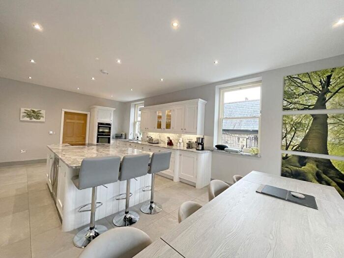 6 Bedroom Detached House To Rent In Harrogate Road, North Rigton, LS17