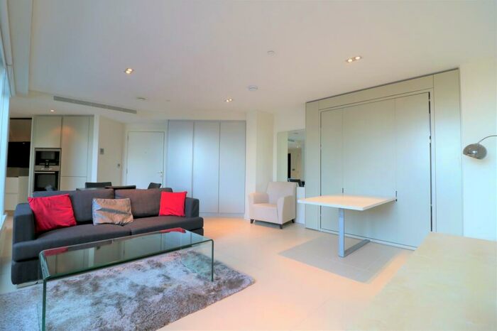 Apartment To Rent In Bezier Apartments, City Road, London, EC1Y