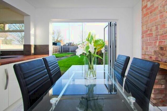 3 Bedroom Property To Rent In Beeston, Nottingham NG9