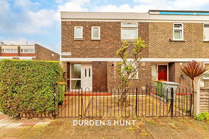 3 Bedroom End Of Terrace House For Sale In Leather Gardens, Newham, E15
