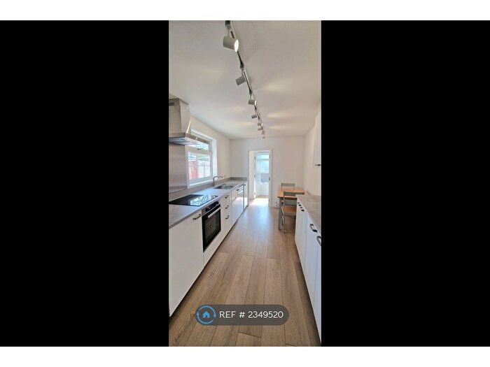 4 Bedroom Terraced House To Rent In Mina Road, London, SE17