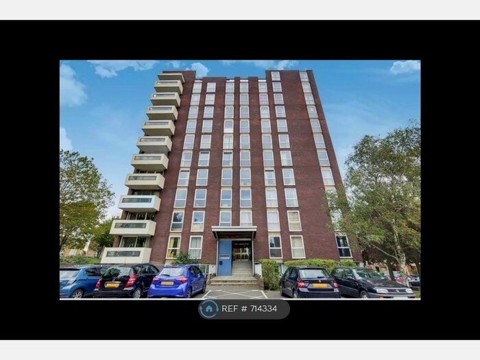 2 Bedroom Flat To Rent In Turnpike Link, Croydon, CR0