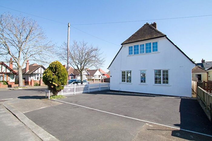 3 Bedroom Detached House To Rent In Ilex Road, Folkestone, CT19