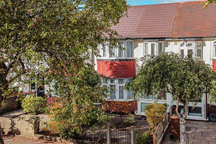 3 Bedroom Terraced House For Sale In Kew Crescent, Cheam, Sutton, SM3