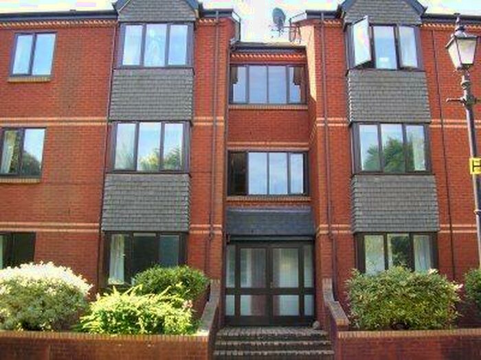 2 Bedroom Flat To Rent In Mariners Heights, Penarth, CF64