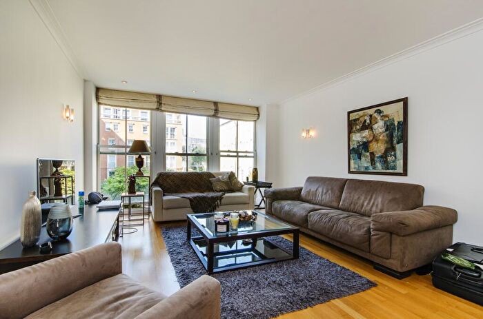 2 Bedroom Apartment To Rent In New Kings Road London, SW10