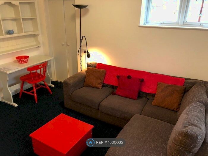 1 Bedroom Flat To Rent In Hill Park Crescent, Plymouth, PL4