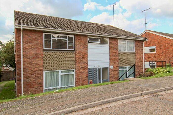 2 Bedroom Maisonette To Rent In Finians Close, Uxbridge UB10