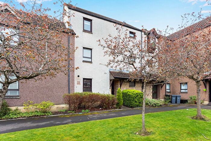 1 Bedroom Flat For Sale In The Paddockholm, Corstorphine, Edinburgh, EH12