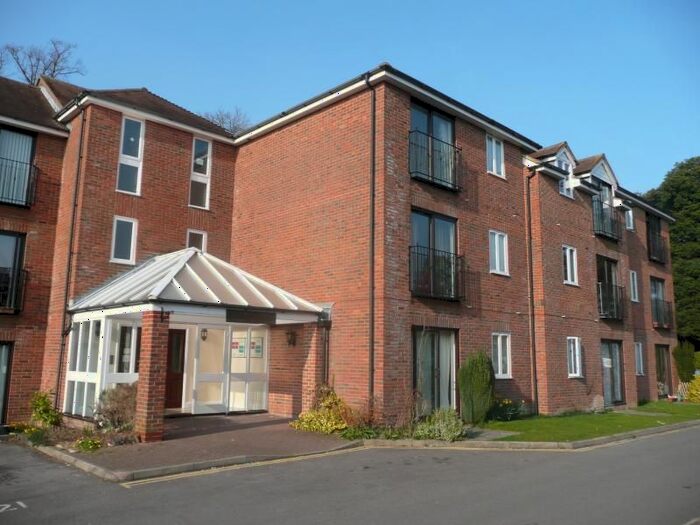 1 Bedroom Flat To Rent In Woodlands Way, Andover, Hampshire, SP10