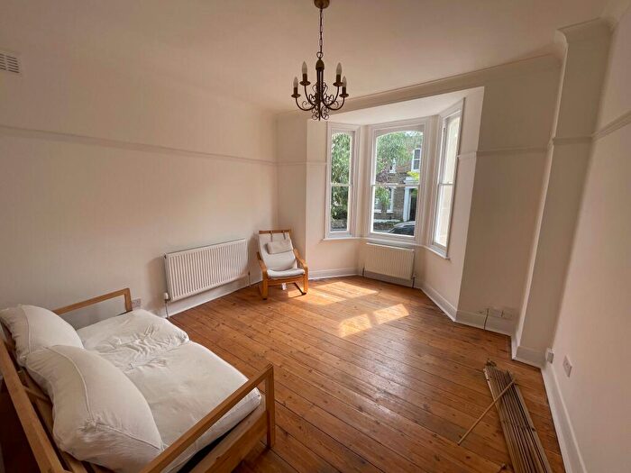1 Bedroom Flat To Rent In Lind Street, SE8