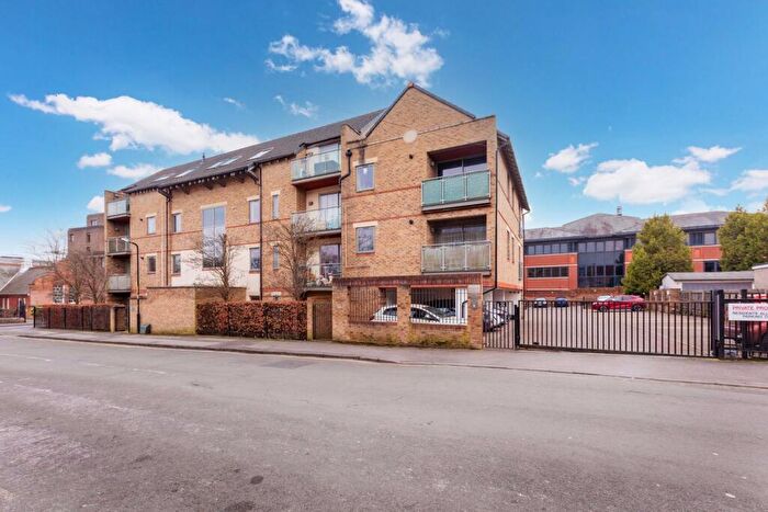 1 Bedroom Apartment For Sale In Spur House, Maidenhead, SL6