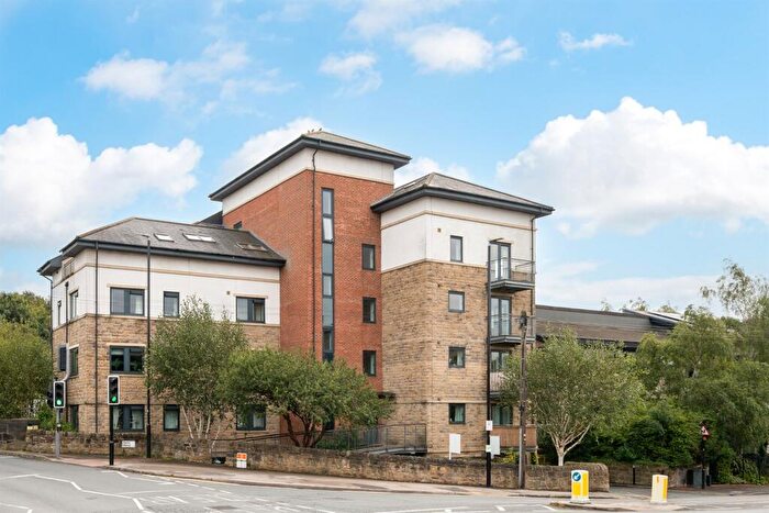 2 Bedroom Flat For Sale In Bridge Place, Horsforth, LS18