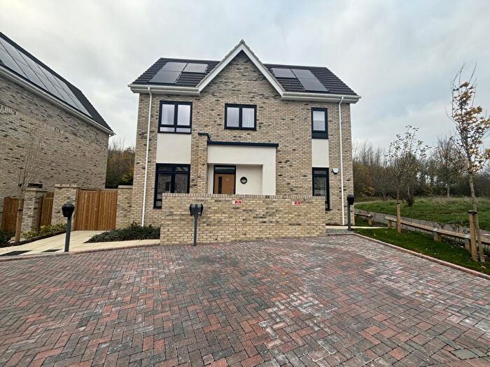 2 Bedroom Maisonette To Rent In Holden Avenue, Oxley Park, Milton Keynes, MK4