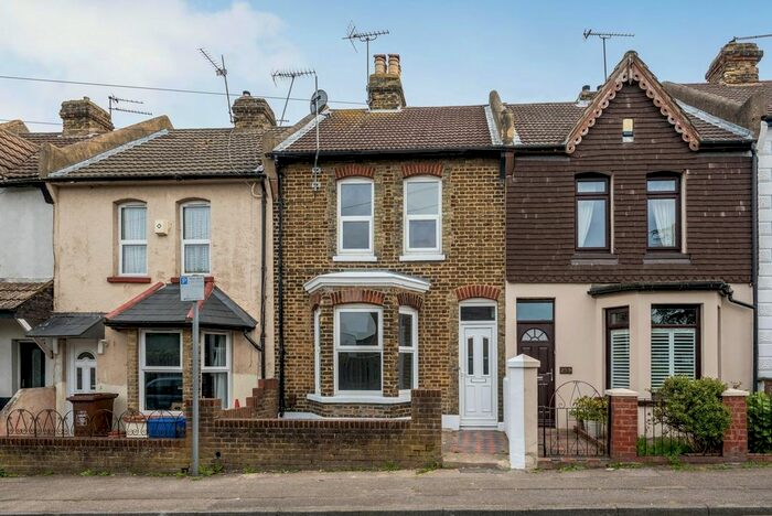 4 Bedroom Terraced House To Rent In Marlborough Road, Gillingham, ME7