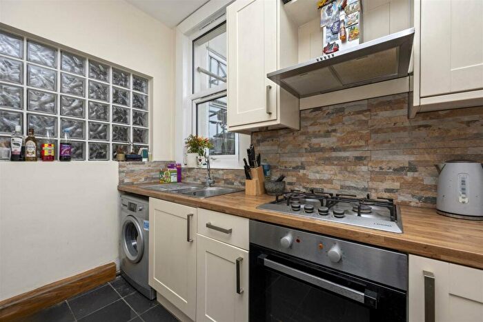 1 Bedroom Flat For Sale In Highcroft Villas, Brighton, BN1